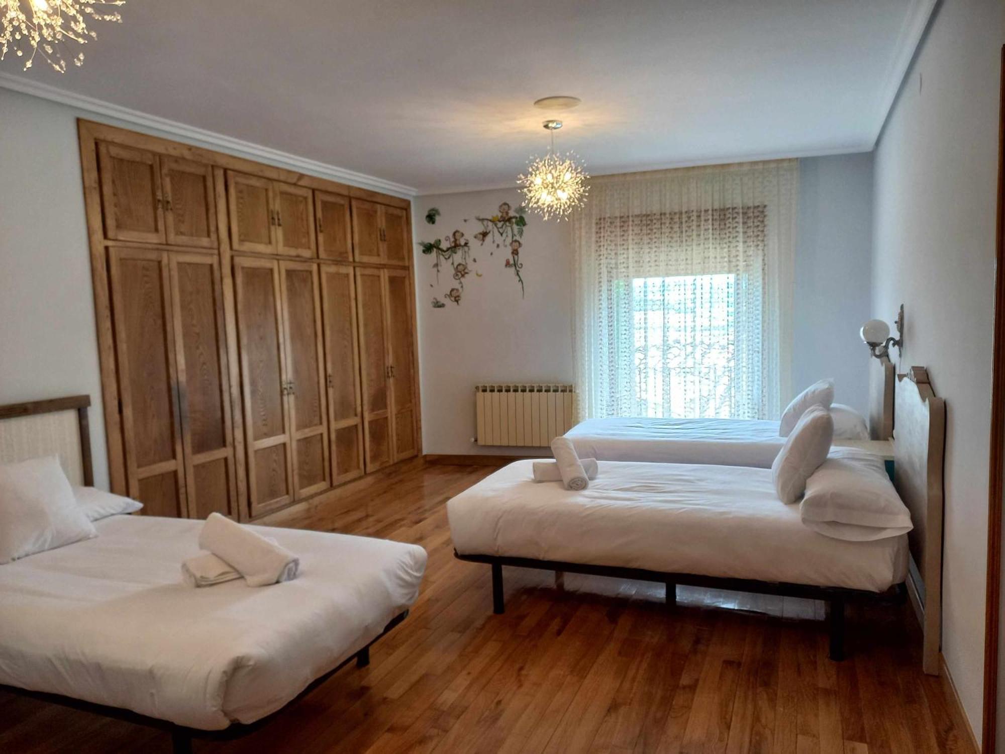 Casa Albaitar Con Piscina Y Sala De Juegos Azcona Kültér fotó